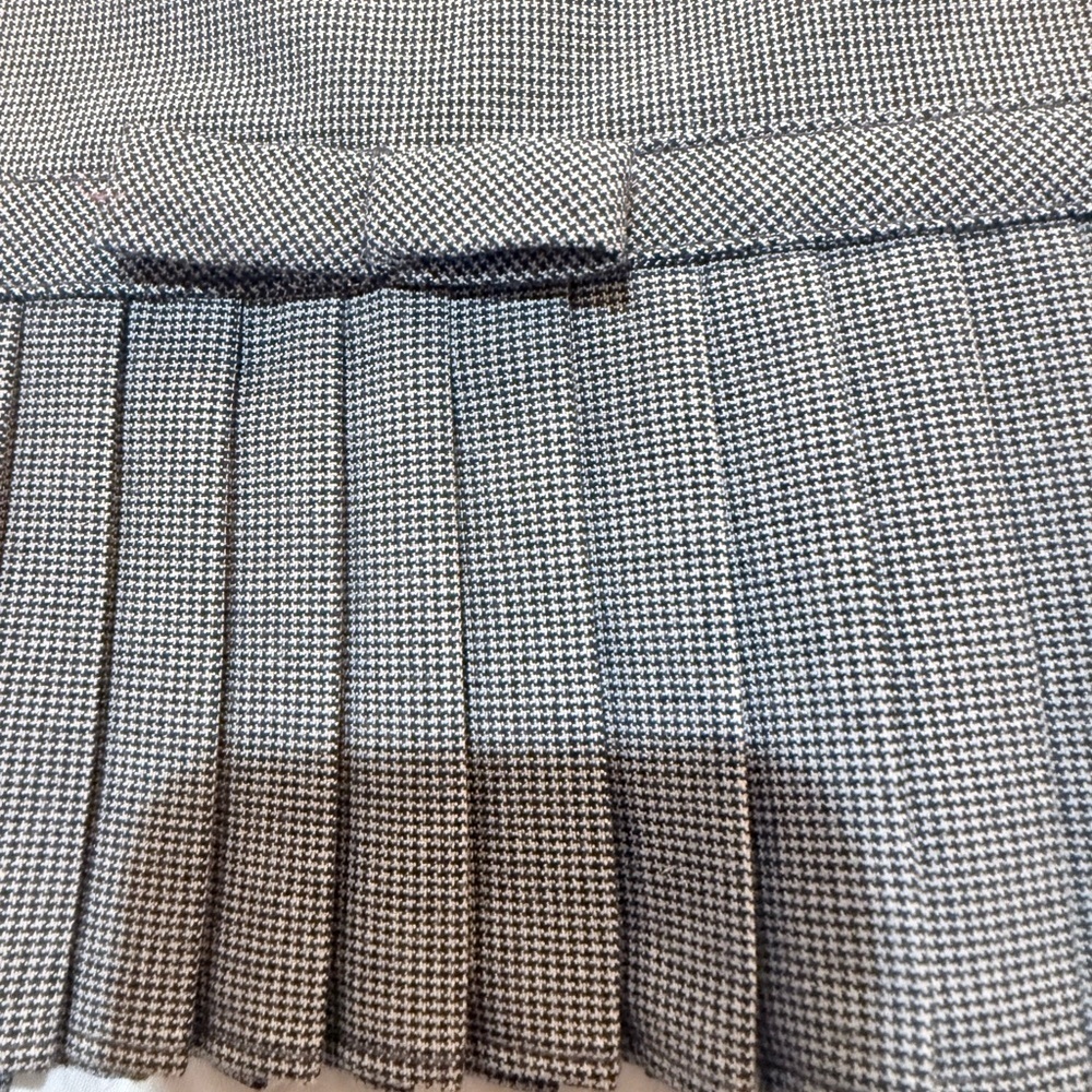 Larry Levine Gray Pleated Skirt Size 10 NWT - Picture 2 of 5